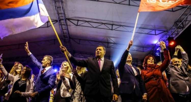 Bosnian Serbs Defy State with Referendum Landslide