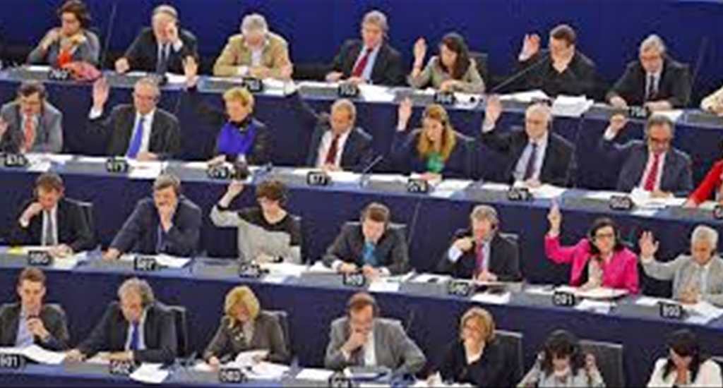 Avrupa Parlamentosu Yunan Ekonomisini Tartıştı: Yunanistan İkili Oynuyor;Komisyon Kamuoyunu Yanıltıyor