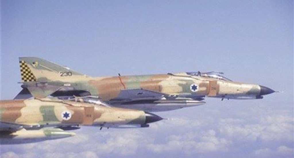 İsrail Uçakları Esadın Sarayı Üzerinde Uçtu. Rus ‘Sa-300 Füzelerini Bombaladı