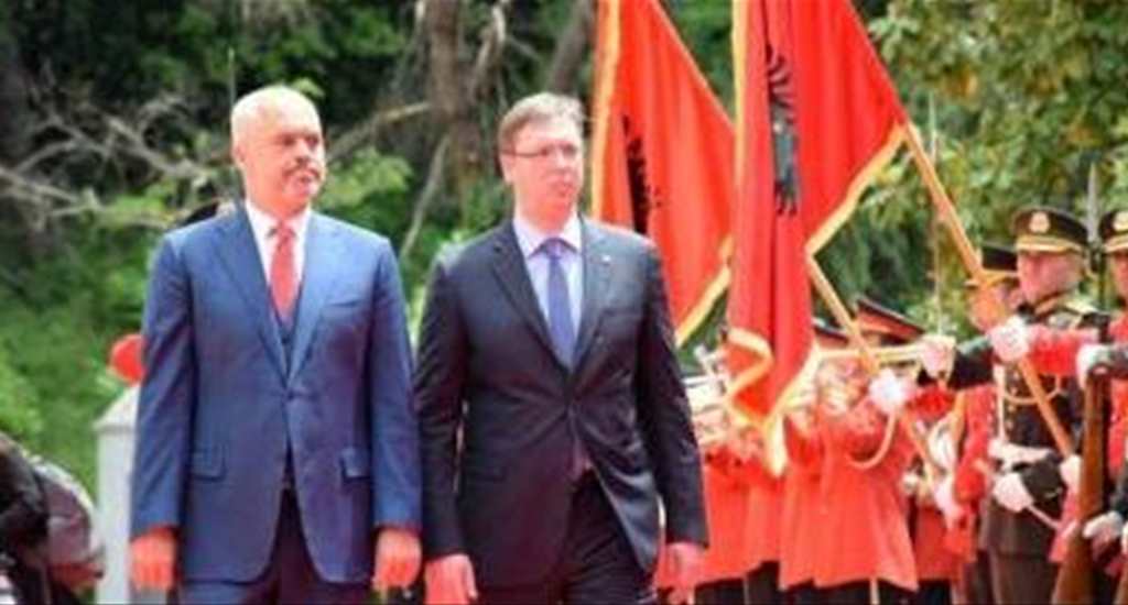 Arnavutluk neden AByi Kosovayla birleşmekle tehdit ediyor?