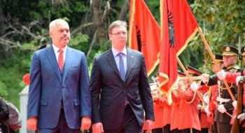 Arnavutluk neden AB’yi Kosova’yla birleşmekle tehdit ediyor?