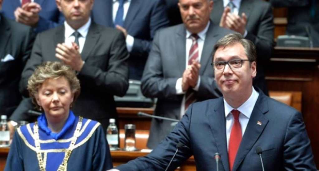 Sırbistanın yeni Cumhurbaşkanı Aleksandar Vuçiç yemin etti