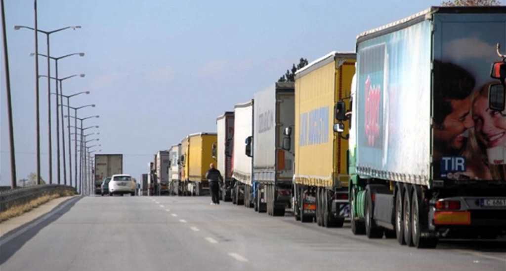 Bulgaristana açılan sınır kapılarında yoğunluk