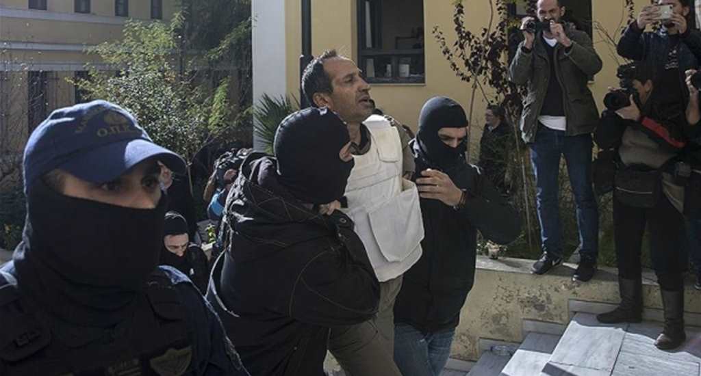Yunanistanda DHKP-C üyesi 9 Türk vatandaşı adliyeye getirildi