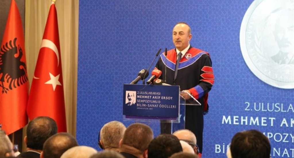 Türkiye Dışişleri Bakanı Çavuşoğlu Arnavutlukta