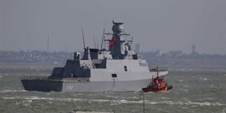Türk savaş gemileri Bulgaristan’da