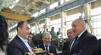 “Bulgaristan’da savaş araçları yapacağız”