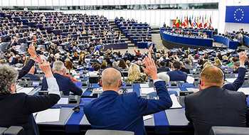 Avrupa Parlamentosuna Aldatmaca Aday