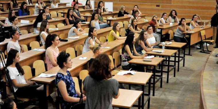 Priştine Üniversitesi Yeni Akademik Yılı İçin Hazır