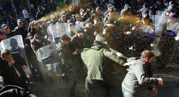 Sosyal ağlar Türkiye'de engellendi!