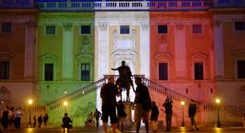 Brüksel'de İtalya Kaygısı: Basta Un Si 