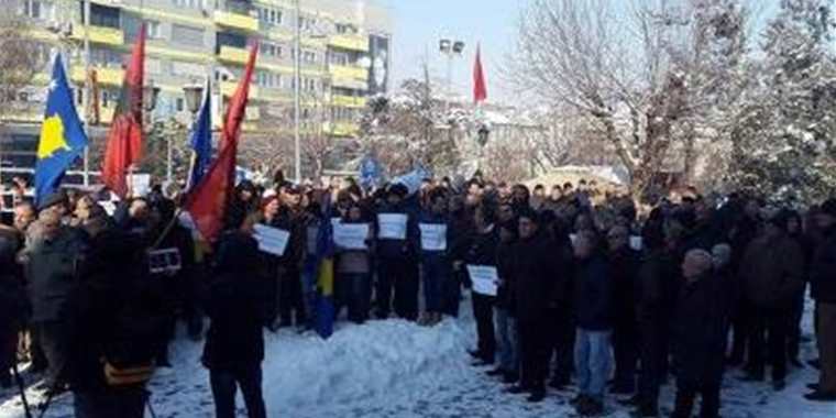 Kosova Genelinde Haradinaj İçin Protestolar Düzenlendi