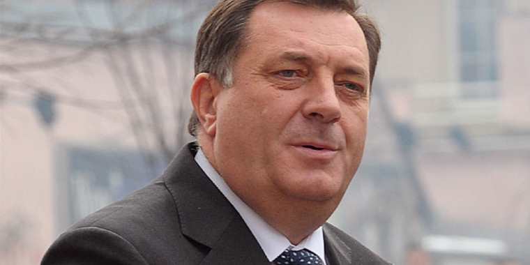 Dodik ABD Büyükelçisini İstenmeyen Kişi İlan Etti 