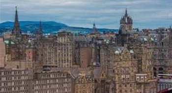 İskoçya'nın Üzerindeki Kara Bulutlar