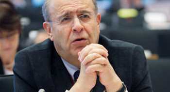 Rumların Kompleksine Bakın  