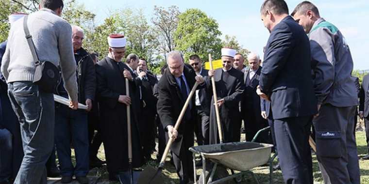 Bosna’da savaşın yok ettiği Arnavudiye Camisi’ne ‘vakıf’ desteği