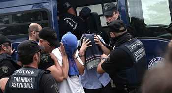 Yunanistan Darbecileri Niye Koruyor?