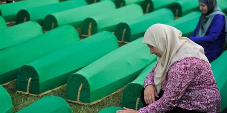 Srebrenitsalı savaş mağdurlarından Hollanda kararına tepki