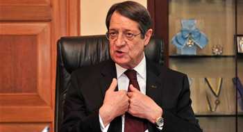 Anastasiadis'ten Gene Aynı Terane